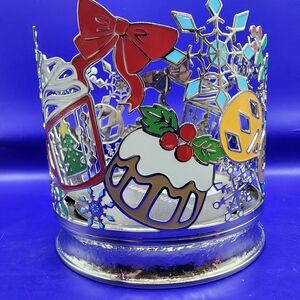 Bath & Body Works Holiday Tea Party Winter Snowflakes 3 Wick Candle Holder